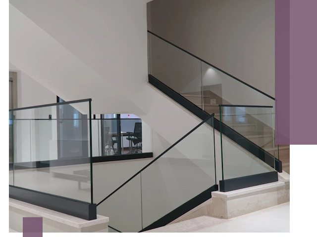 Стеклянные перила премиум-класса с установкой в Протвине